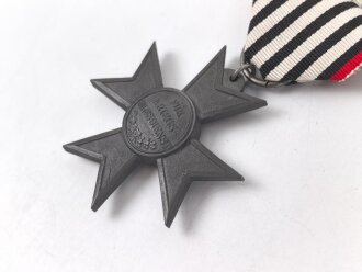 Preussen, Verleihungsurkunde zum Verdienstkreuz für Kriegshilfe, ausgestellt auf einen Gemeidevorsteher am 3.Juni 1918. Mehrfach gefaltet, dazu das Verdienstkreuz am Band