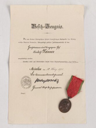 Bayern , Besitzzeugnis zur Jubiläumsmedaille 1905. Mittig gefaltet, dazu die Medaille am Band