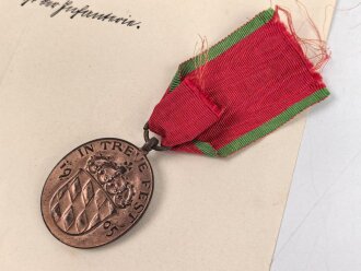 Bayern , Besitzzeugnis zur Jubiläumsmedaille 1905. Mittig gefaltet, dazu die Medaille am Band