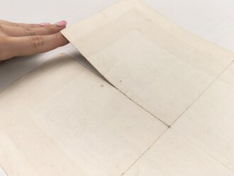 Hessen, Verleihungsurkunde Militär Sanitätskreuz am Kriegsbande, ausgestellt auf einen Angehörigen Etappen Kommandantur 8., dazu eine Dienstaltersurkunde vom 4.7.1914 mit eigenhändiger Unterschrift Ernst Ludwig.