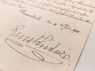 Hessen, Verleihungsurkunde Militär Sanitätskreuz am Kriegsbande, ausgestellt auf einen Angehörigen Etappen Kommandantur 8., dazu eine Dienstaltersurkunde vom 4.7.1914 mit eigenhändiger Unterschrift Ernst Ludwig.