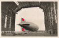 Ansichtskarte "LZ. 129 Hindenburg - der Deutschen Zeppelin-Rederei startbereit vor der Halle"