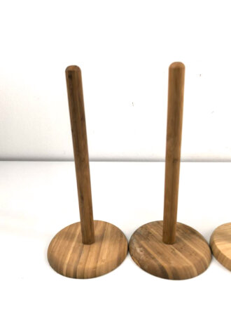5 x Holzständer für zum Beispiel Stahlhelme....