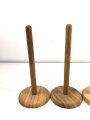 5 x Holzständer für zum Beispiel Stahlhelme. Die Basis je etwa 14cm Durchmesser, Höhe 32cm, gebraucht, aus Sammlungsauflösung