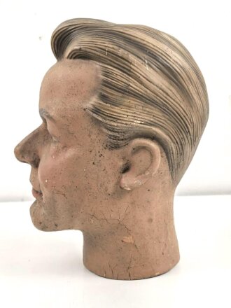 Kopf einer alten Schaufensterfigur, original bemalt,...