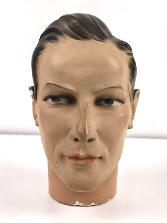 Kopf einer alten Schaufensterfigur , original bemalt, ungereinigtes Stück