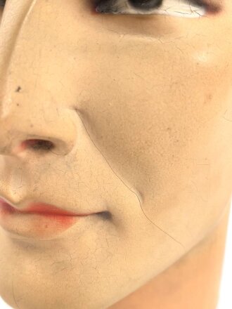 Kopf einer alten Schaufensterfigur , original bemalt, ungereinigtes Stück