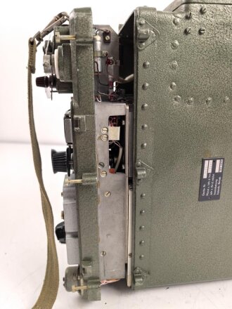 Nationale Volksarmee der DDR, Funkgerät R-107 aus der Zeit des kalten Krieg. Optisch gut, Funktion nicht geprüft