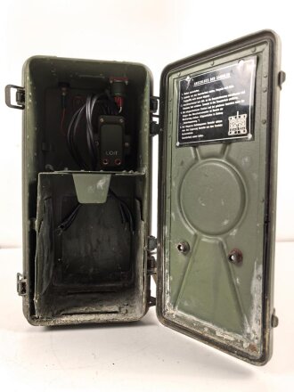 DDR, Gehäuse für ein Tornisterfunkgerät R-109 ? Originallack