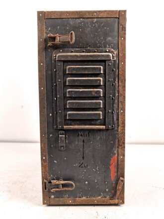 Luftwaffe, Gehäuse zum Netztastgleichrichter NTG2 für "Elster" . Ln 20044. Ungereinigtes Stück, Originallack