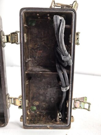 NVA ,Tornisterfunkgerät R-109M. Optisch gut, Funktion nicht geprüft. Da die Akkus enthalten sind, KEIN VERSAND NACH ÜBERSEE