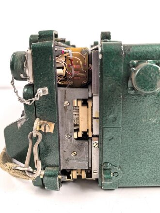 Nationale Volksarmee der DDR, Funkgerät R-107T aus der Zeit des kalten Krieg. Optisch gut, Funktion nicht geprüft