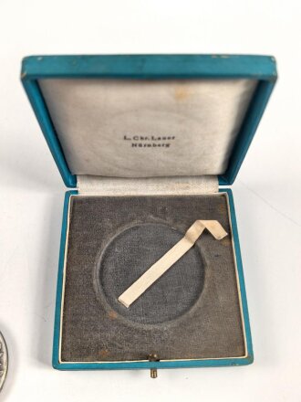 Verdienstmedaille in silber des " Bayerischen Industriellen Verbandes" Hersteller " Carl Poellath, Schrobenhausen, in Etui von Lauer Nürnberg