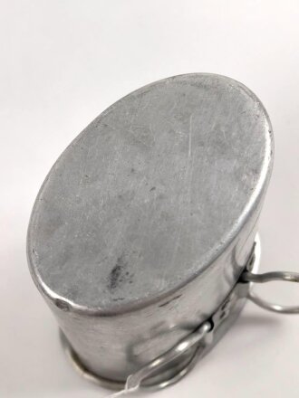 1.Weltkrieg, Trinkbecher aus Aluminium, Hersteller Wilhelm Berg , Kammerstück Infanterie Regiment 14