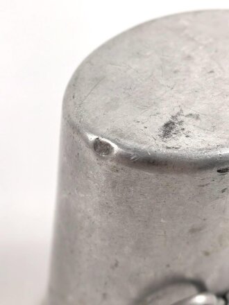 1.Weltkrieg, Trinkbecher aus Aluminium, Hersteller Wilhelm Berg , Kammerstück Infanterie Regiment 14