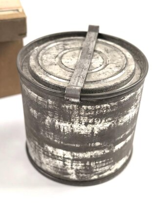 1.Weltkrieg, Feldpostpaket mit zu befüllender Metalldose. Maße des Karton 9 x 9 x 9cm