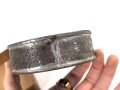 1.Weltkrieg, Feldpostpaket  mit zu befüllendem Flachmann aus Metall. Maße des Karton 4 x 10,5 x 10,5cm