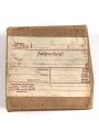 1.Weltkrieg, Feldpostpaket  mit zu befüllendem Flachmann aus Metall. Maße des Karton 4 x 10,5 x 10,5cm