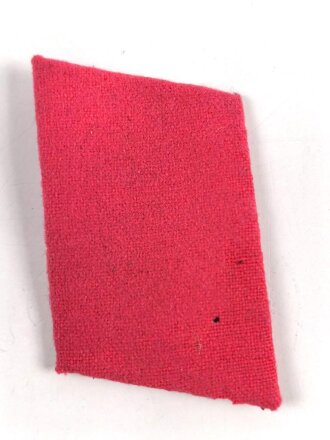 Einzelner Kragenspiegel mit RZM Etikett, leichter Mottenschaden