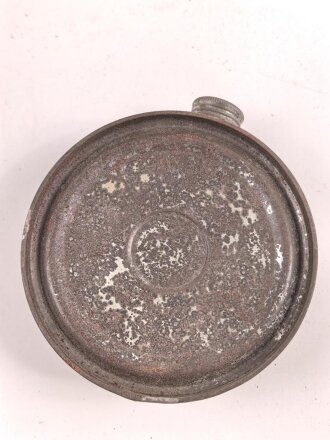 1.Weltkrieg, "Feldpostbrief" mit zu befüllendem Flachmann aus Metall. Maße des Karton 4 x 10,5 x 10,5cm