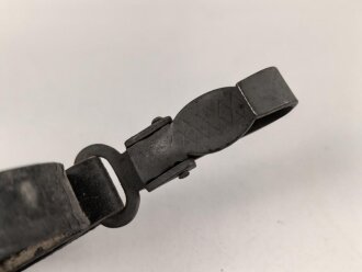Belederung für eine Feldflasche der Wehrmacht. Ungebraucht, Lagerschaden, datiert 1942