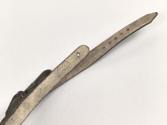 Belederung für eine Feldflasche der Wehrmacht. Ungebraucht, Lagerschaden, datiert 1942