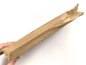1.Weltkrieg, leerer "Feldpostbrief" Karton aus leichtem Material, Maße des Karton 23 x 11,5 x 3,5cm