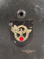 Polizei III.Reich, Stahlhelm Modell 1935 mit beiden Abzeichen. In allen Teilen Original und zusammengehörig, Ungereinigtes Stück, Hersteller ET für Eisenwerk Thale, Kopfgrösse 61.