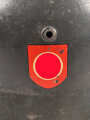 Polizei III.Reich, Stahlhelm Modell 1935 mit beiden Abzeichen. In allen Teilen Original und zusammengehörig, Ungereinigtes Stück, Hersteller ET für Eisenwerk Thale, Kopfgrösse 61.