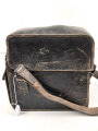 Pionier, Tasche zum Glühzündapparat 37 der Wehrmacht. Ungereinigtes Stück, der Trageriemen original und zugehörig