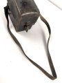 Pionier, Tasche zum Glühzündapparat 37 der Wehrmacht. Ungereinigtes Stück, der Trageriemen original und zugehörig