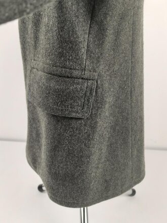 1.Weltkrieg,  Rock zum Entlassungsanzug. Kammermäßig "ziviler" Rock aus feldgrauem Mantel umgearbeitet. So an Demobilisierte und zurückkehrende Kriegsgefangene ausgegeben.Sehr guter Zustand, sicherlich nur für den Zweck des heimkehrens getragen.
