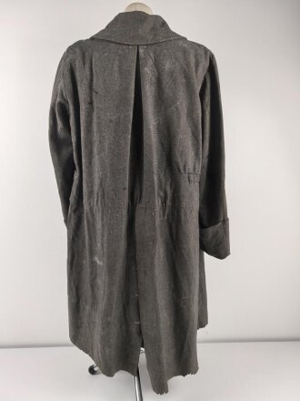 Kaiserreich, Mantel Modell 1894. Instandgesetztes Kammerstück des Feldartillerie Regiment 18 von 1901. Stark getragen, ungereinigt.