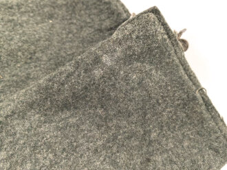 Paar gefütterte Winterhandschuhe. Höchstwahrscheinlich aus der Zeit des 1. Weltkrieg. Ungereinigtes Paar in gutem Zustand