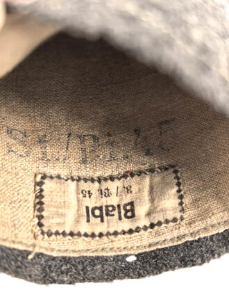 Einzelner,  gefütterte Winterhandschuh. Höchstwahrscheinlich aus der Zeit des 1. Weltkrieg. Ungereinigtes Kammerstück