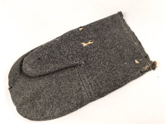 Einzelner,  gefütterte Winterhandschuh. Höchstwahrscheinlich aus der Zeit des 1. Weltkrieg. Ungereinigtes Kammerstück