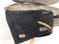 1.Weltkrieg, Paar Winter Überschuhe schwarzer Filz/ Leder. . Ungereinigt, Sohlenlänge 38cm. Anbei ein originales Foto im Ansichtskartenformat.