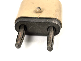 Zweipoliger Stecker Wehrmacht, sandfarbener Originallack