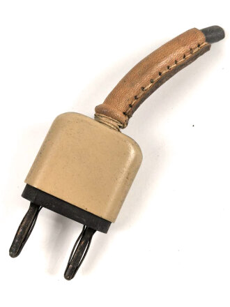 Zweipoliger Stecker Wehrmacht, sandfarbener Originallack