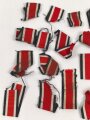 Konvolut Ordenbänder für Eisernes Kreuz 2. Klasse 1939, alle kurz , verschmutzt oder defekt.