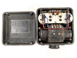 Umformer U.10 a 1 der Wehrmacht für 10 Watt Sender in Fahrzeugen. Baujahr 1943. Originallack, Funktion nicht geprüft