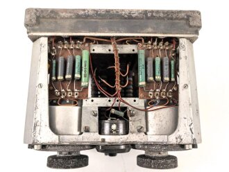 Luftwaffe FBG.3 Ln 26564, Fernbediengerät zur Umschaltung der Antennen auf LW- / KW-Betrieb für Fu G10. Originallack, Funktion nicht geprüft, ungereinigtes Stück