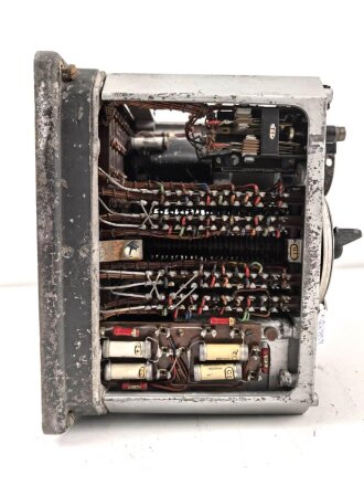 Luftwaffe FBG.3 Ln 26564, Fernbediengerät zur Umschaltung der Antennen auf LW- / KW-Betrieb für Fu G10. Originallack, Funktion nicht geprüft, ungereinigtes Stück