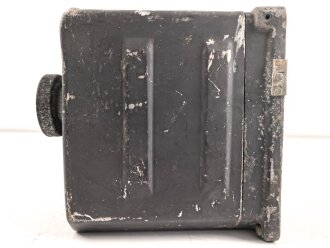Luftwaffe FBG.3 Ln 26564, Fernbediengerät zur Umschaltung der Antennen auf LW- / KW-Betrieb für Fu G10. Originallack, Funktion nicht geprüft, ungereinigtes Stück