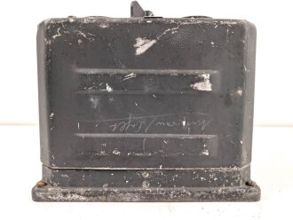 Luftwaffe FBG.3 Ln 26564, Fernbediengerät zur Umschaltung der Antennen auf LW- / KW-Betrieb für Fu G10. Originallack, Funktion nicht geprüft, ungereinigtes Stück