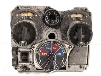Luftwaffe FBG.3 Ln 26564, Fernbediengerät zur Umschaltung der Antennen auf LW- / KW-Betrieb für Fu G10. Originallack, Funktion nicht geprüft, ungereinigtes Stück