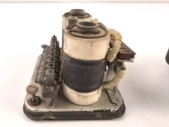 Luftwaffe, Widerstandskasten WK25, Ln 28806. Teil der FuG25 Anlage. Originallack, Funktion nicht geprüft