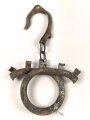 Abspannhaken für Feldfernkabel der Wehrmacht, datiert 1943, ungereinigtes Stück