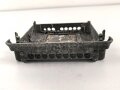 Luftwaffe, Fußplatte / Aufhängerahmen für Schaltkasten 13b, Ln 26905-2. Originallack, ungereinigtes Stück