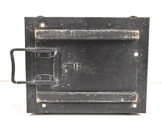Transportkasten "Chi.Masch. A 02601" Originallack und Beschriftung. ( Chiffrier Maschine ) Nach dem Krieg weiterbenutzt